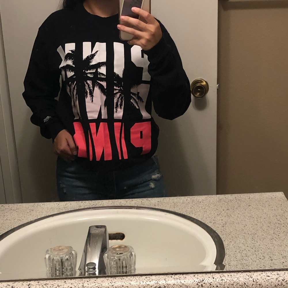 PINK longsleeve